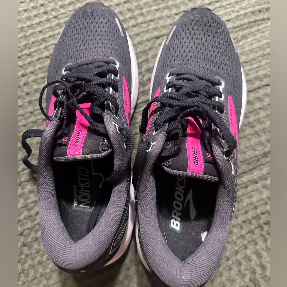 Brooks Ghost 14 Women's Shoes - Black and Pink - Picture 4 of 9